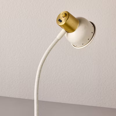 Zaciskowa lampka do czytania z giętkim ramieniem